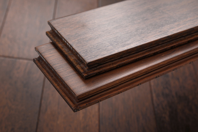 Plancher d'intérieur en bois dur, résistant à l'usure, résistant à l'humidité, longueur de 610mm, prend en charge la personnalisation, plancher en bois Merbu 18mm