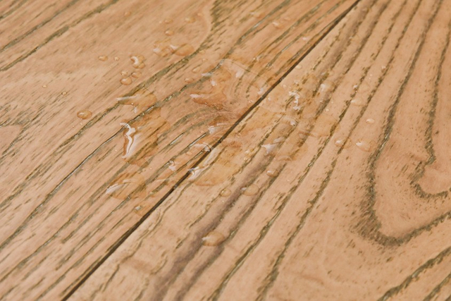 Plancher en bois massif de Style décontracté et moderne, couleur bois naturel T & G, intérieur, chambre à coucher, salon, longueur 610MM, chevrons